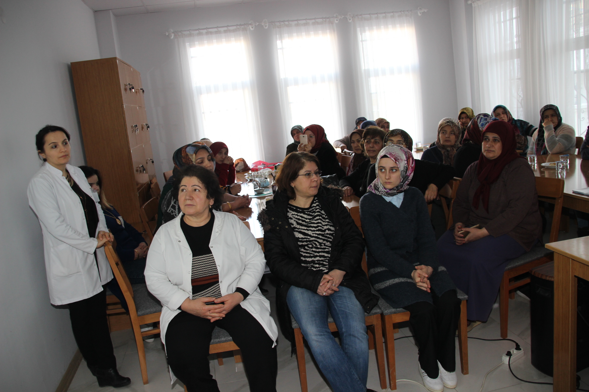 Seminerdeyiz ...